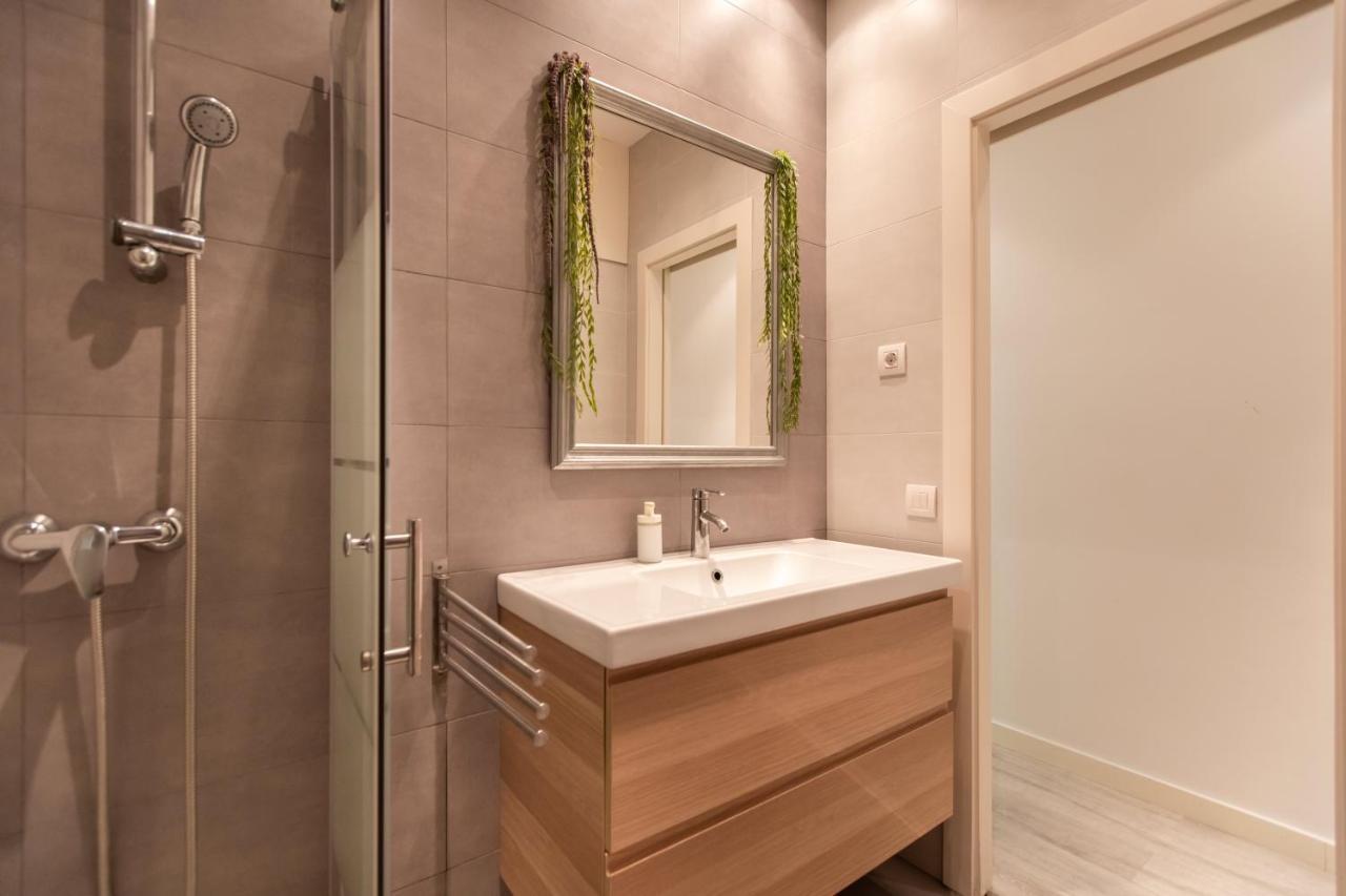 Pere Serafi 2 Bedroom Apartment Barcelona Luaran gambar