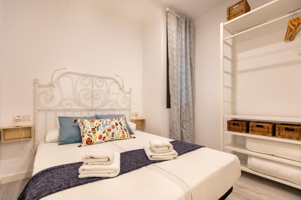 Pere Serafi 2 Bedroom Apartment Barcelona Luaran gambar
