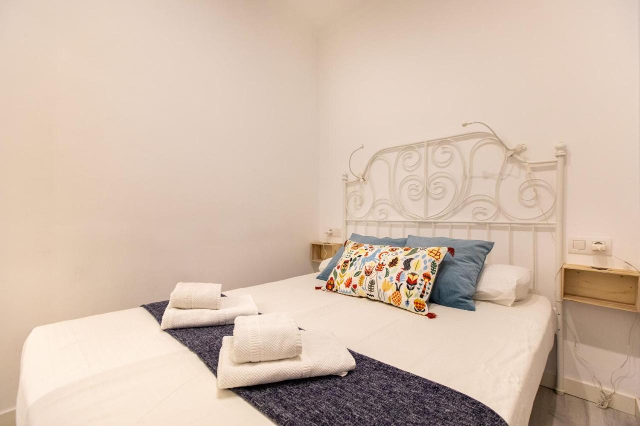 Pere Serafi 2 Bedroom Apartment Barcelona Luaran gambar