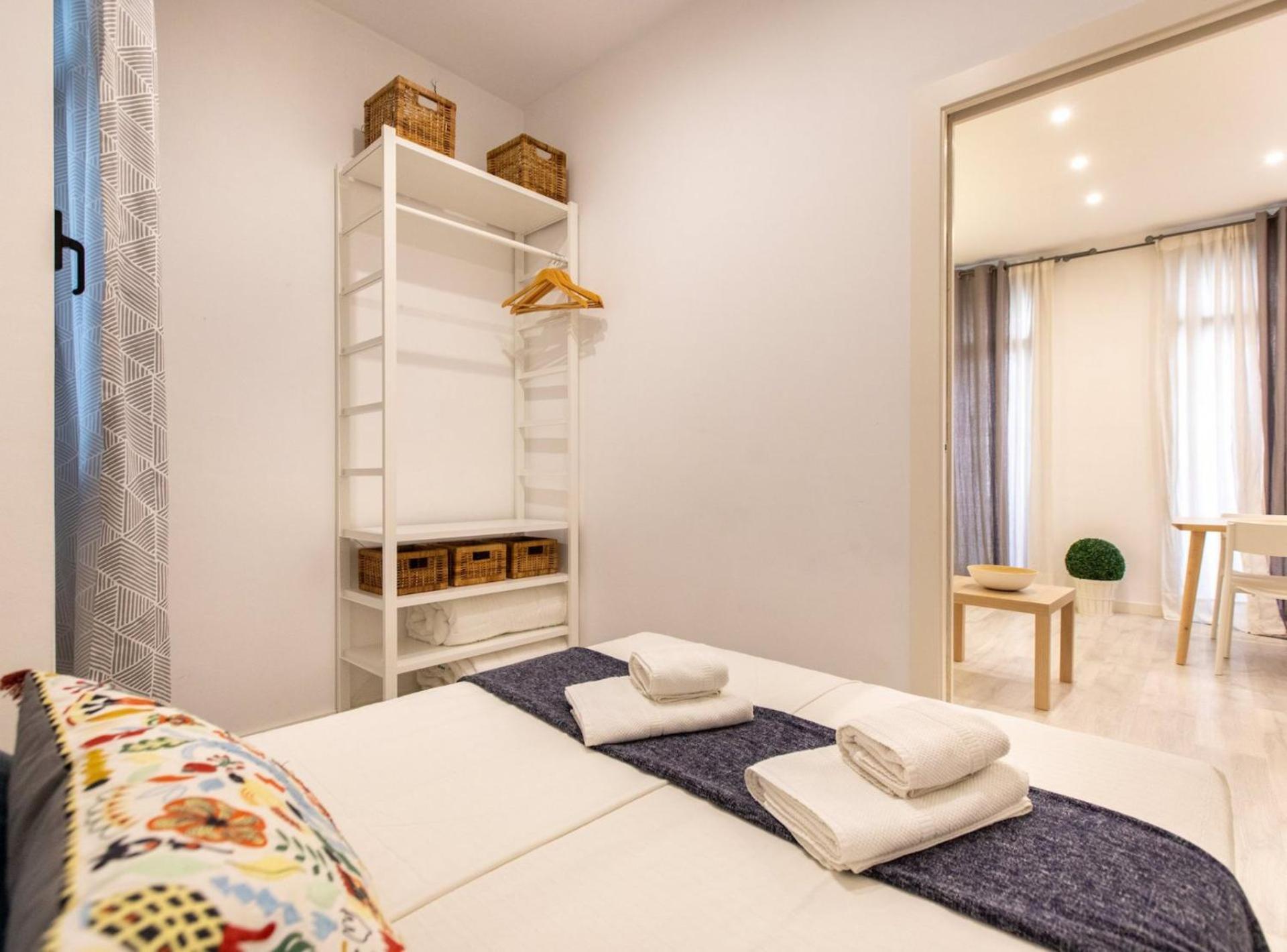 Pere Serafi 2 Bedroom Apartment Barcelona Luaran gambar