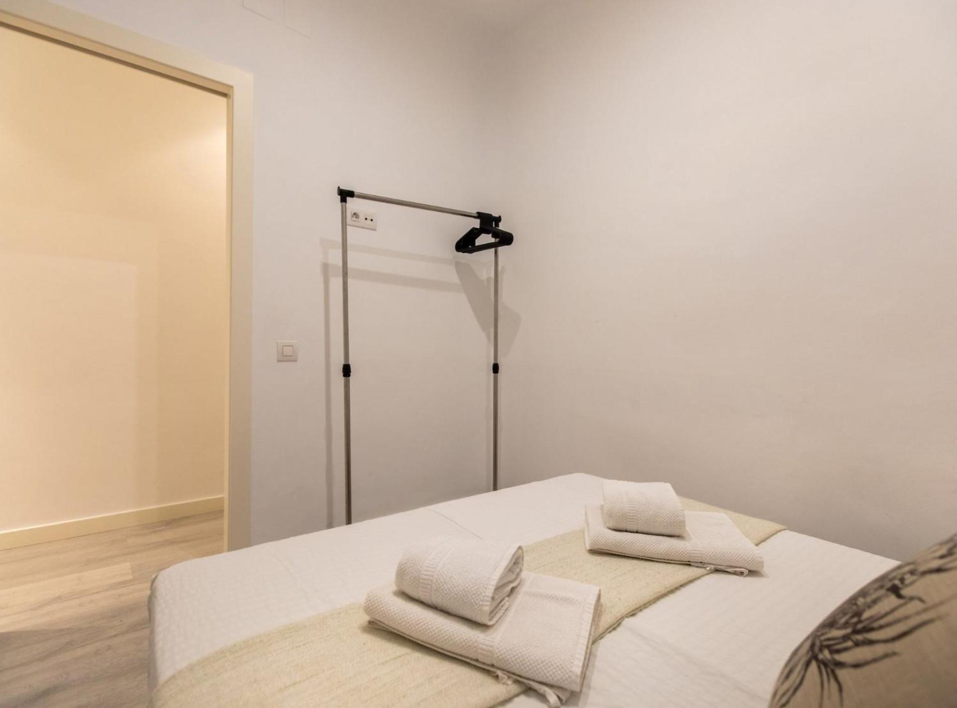 Pere Serafi 2 Bedroom Apartment Barcelona Luaran gambar